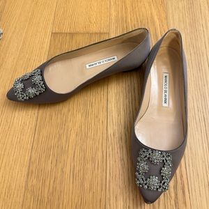 Manolo Blahnik Grey Satin And Crystal Hangisi Ballet Flats